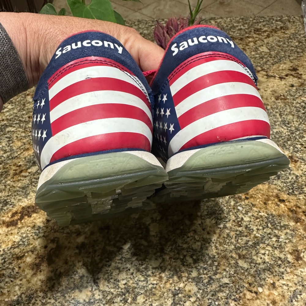 Saucony Jazz Low Pro Sneakers - Picture 15 of 15